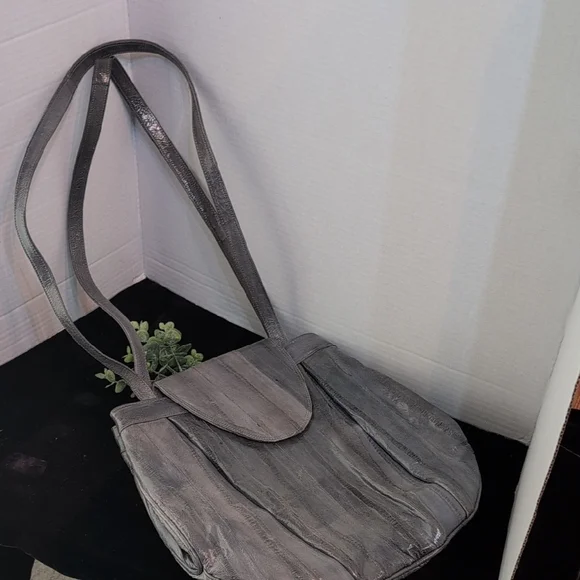 Elegant Gray Leather Shoulder Strap Purse - Picture 2 of 6